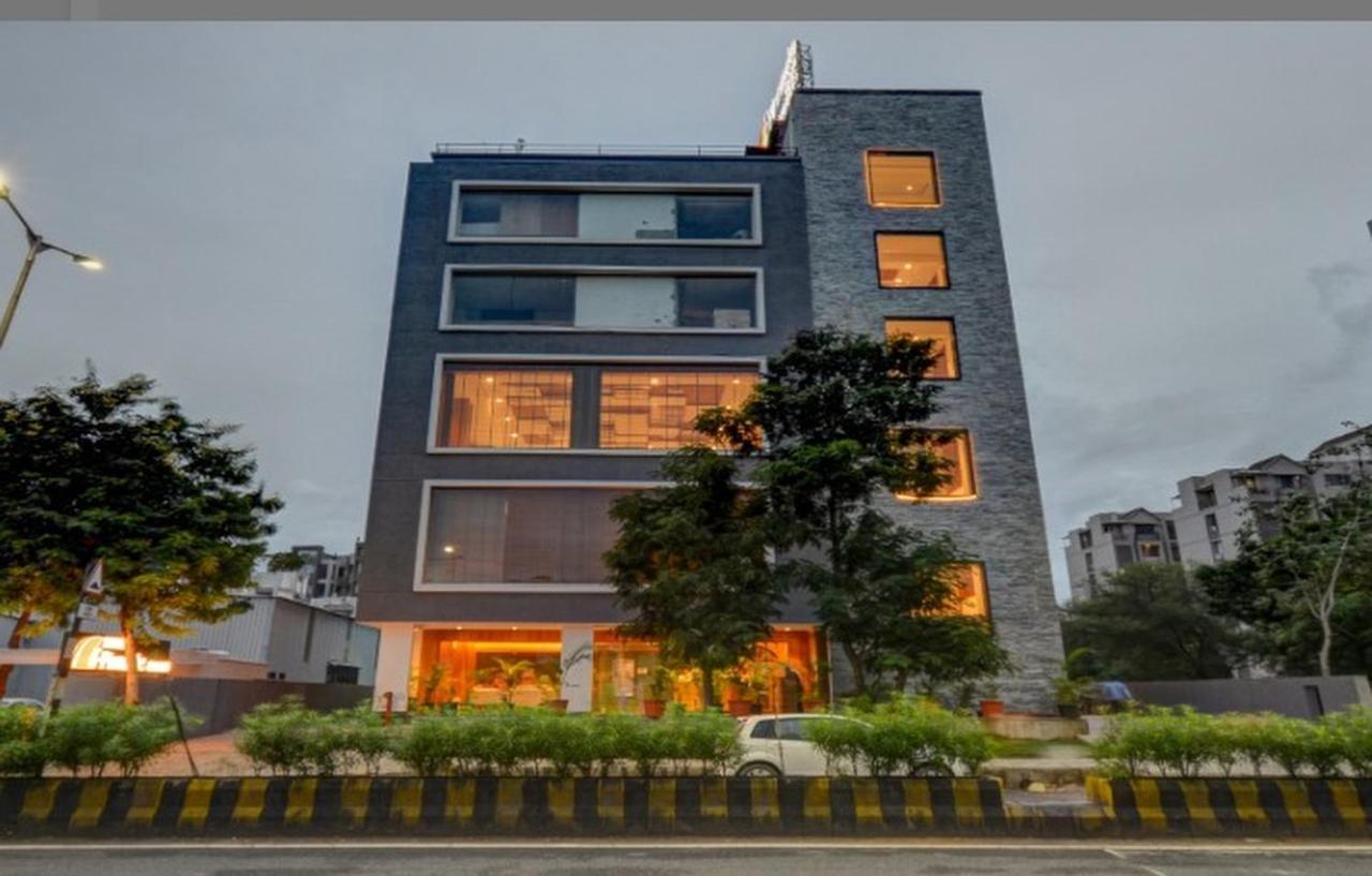 Pinnacle Grand Hotel Ahmedabad Exterior photo
